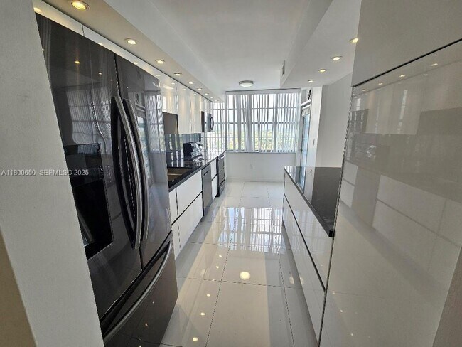 Photo - 18051 Biscayne Blvd Unit 1704