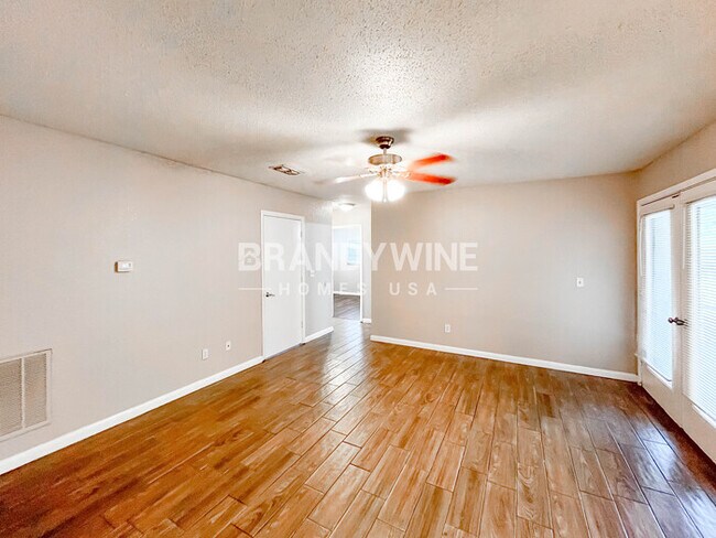 Photo - 3639 N Ride Dr