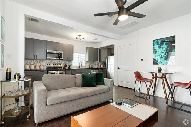 Building Photo - 2300 Stanford St Unit H Rental