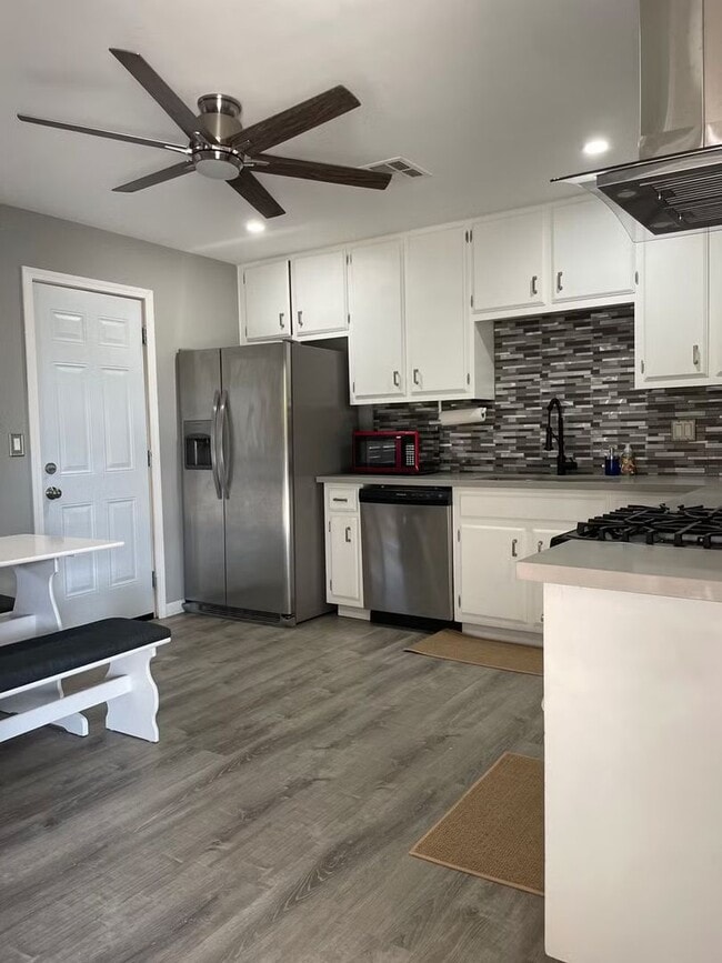 Photo - 1600 N Sierra View St Unidad 1600 N Sierra View St #A