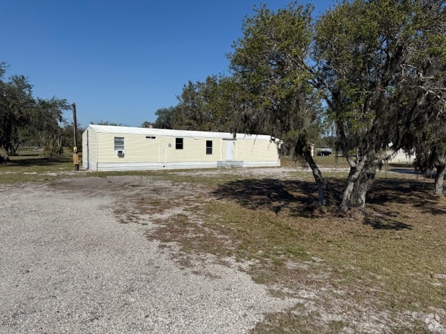 Building Photo - 5554 Lake Buffum Rd Rental