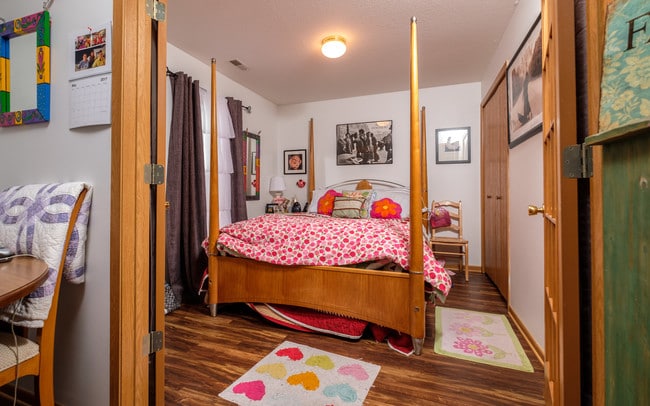 Building Photo - 106 National Dr Unit 201