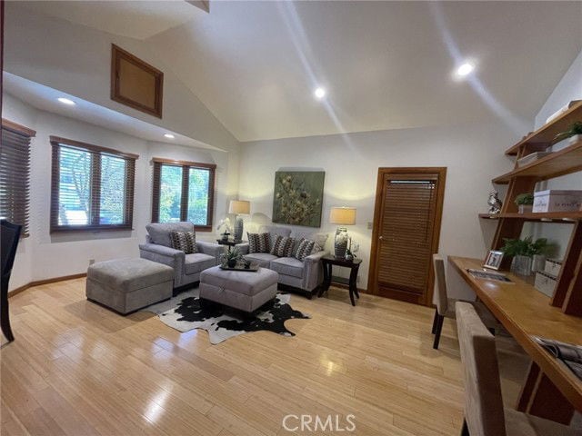 Photo - 761 S Los Robles Ave