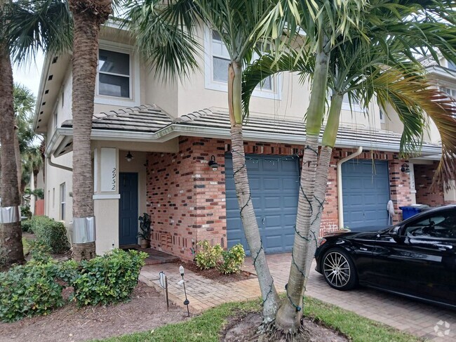 Building Photo - 2952 NW 33rd Ln Rental