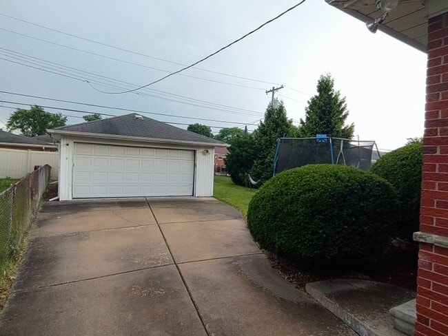 Photo - Beautiful, sprawling, brick ranch - $1700/mo