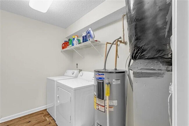 Photo - 1431 Harts Ridge Dr