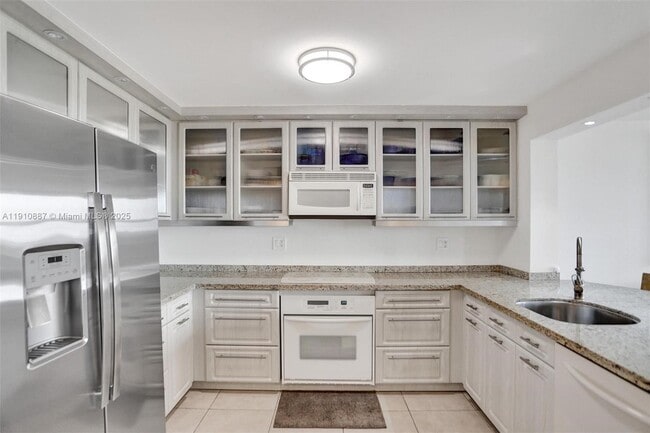 Photo - 2555 Collins Ave Unidad 1508