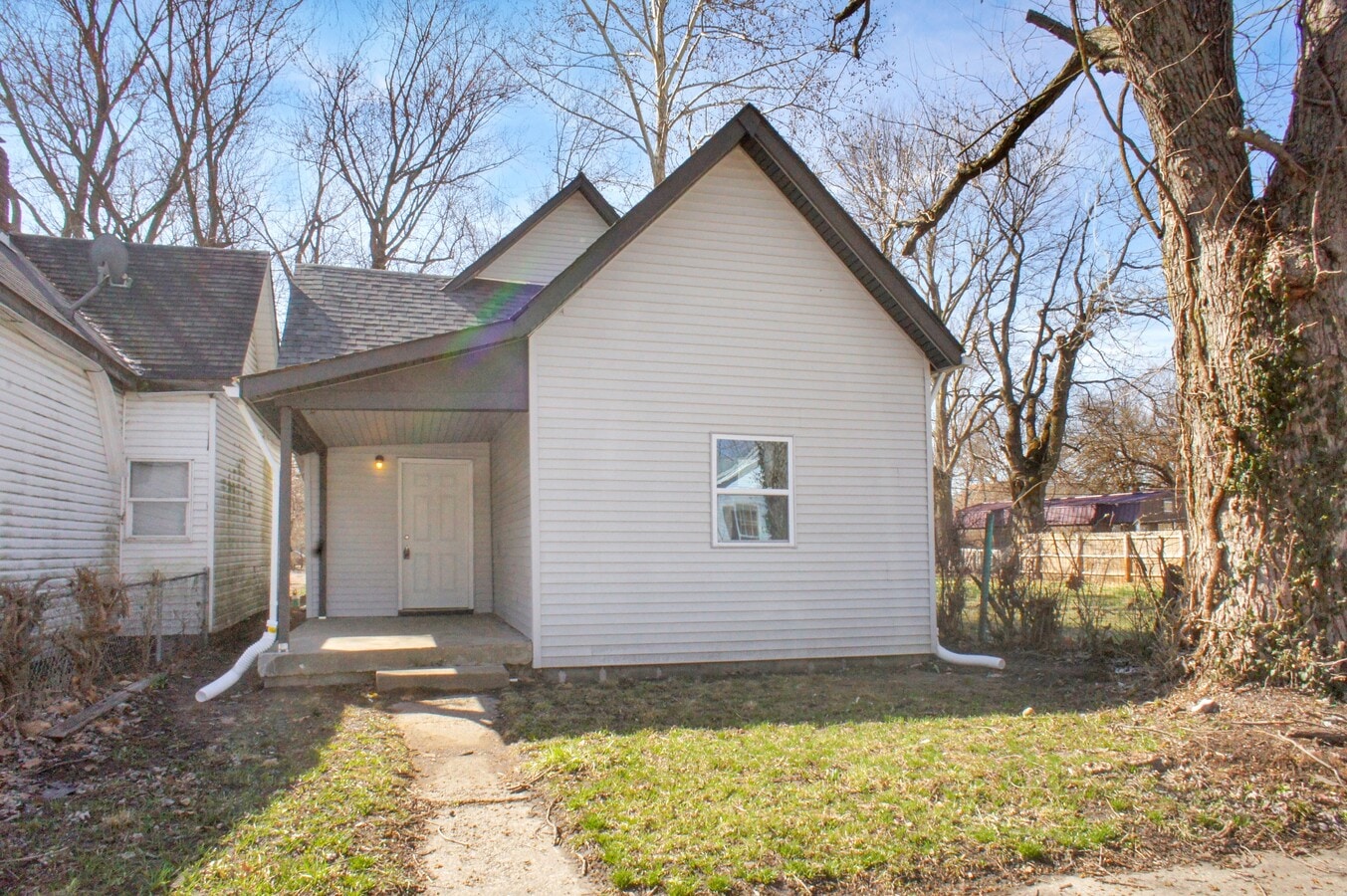Photo - 1149 W 28th St House
