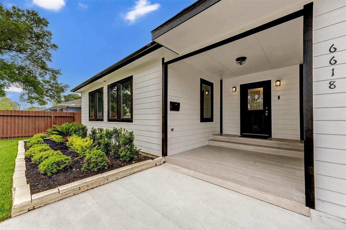 Photo - 6618 Winton St