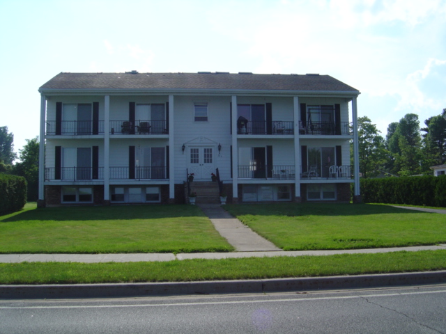 Photo - 296 Lake St Apartments
