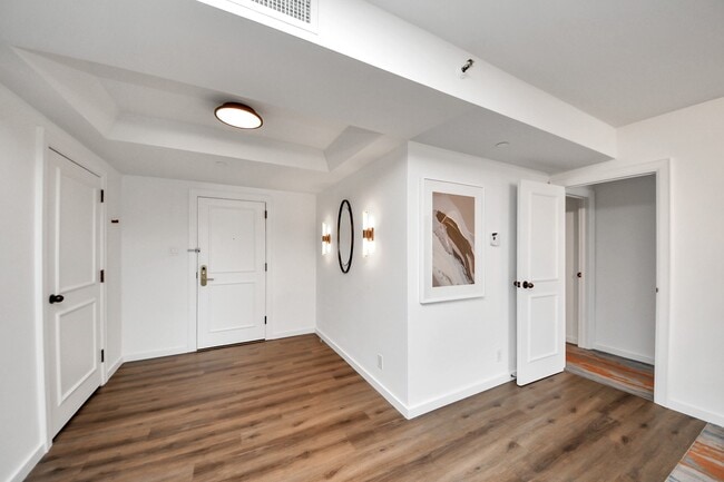 Building Photo - 1300 Lamar St Unit S3