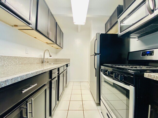 Photo - 9025 National Blvd