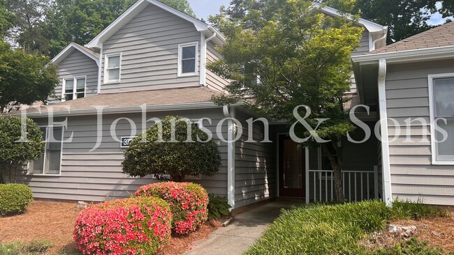 Deerfield Townhome Community 3 bed 3 baths - Deerfield Townhome Community 3 bed 3 baths