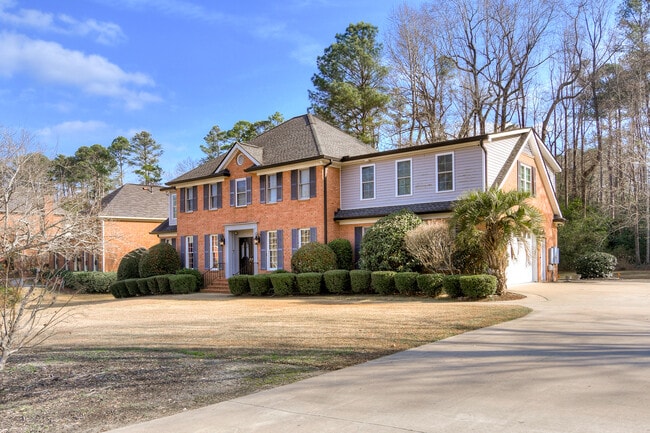 Building Photo - 4117 Knollcrest Cir N