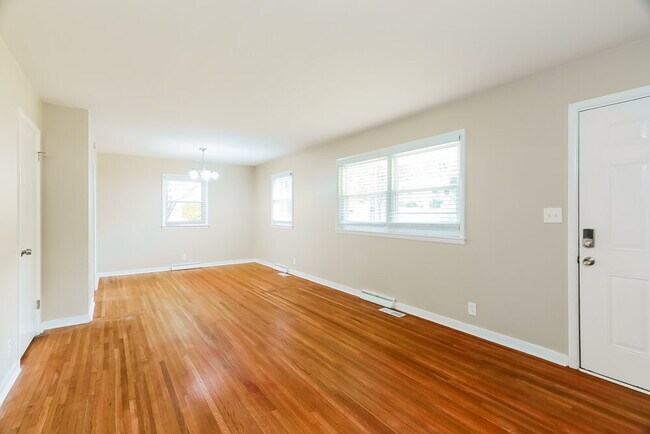 Photo - 1108 Sherwood Forest Dr