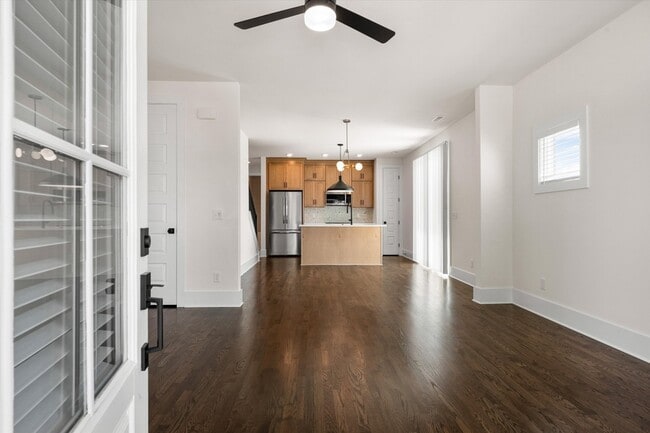 Photo - 1802 10th Ave N