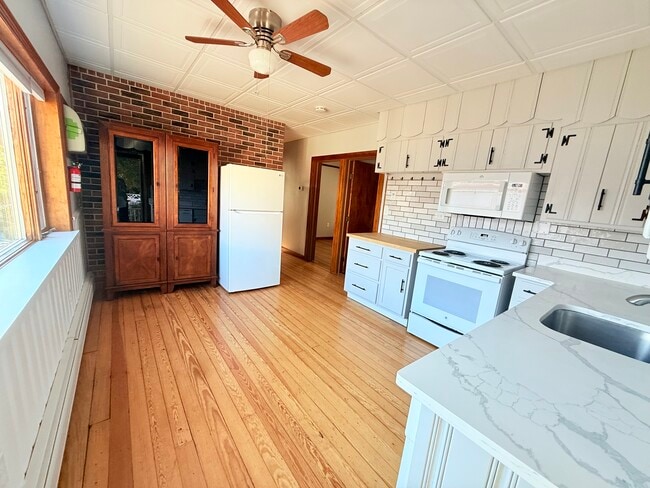 Photo - 163 Hayward Pl Unidad 1