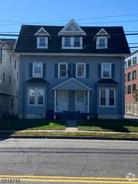 Building Photo - 181 Morris St Rental