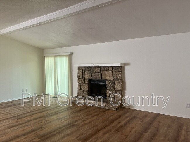 Photo - 6644 S Victor Ave