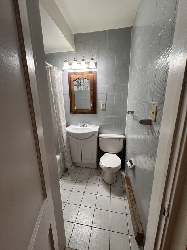 Photo - 147 Fifth Ave Unit 2