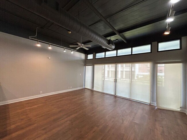 Photo - 95 S Main St Unit APT 404