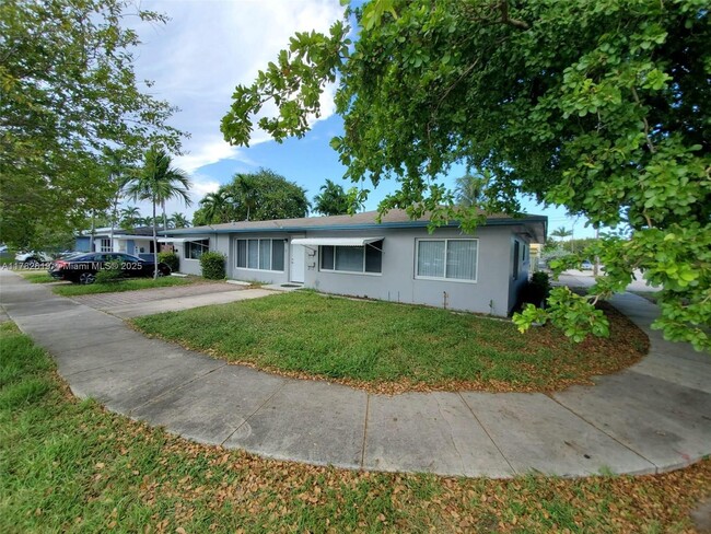 Photo - 729 NE 6th St Apartamento Unidad 1-3