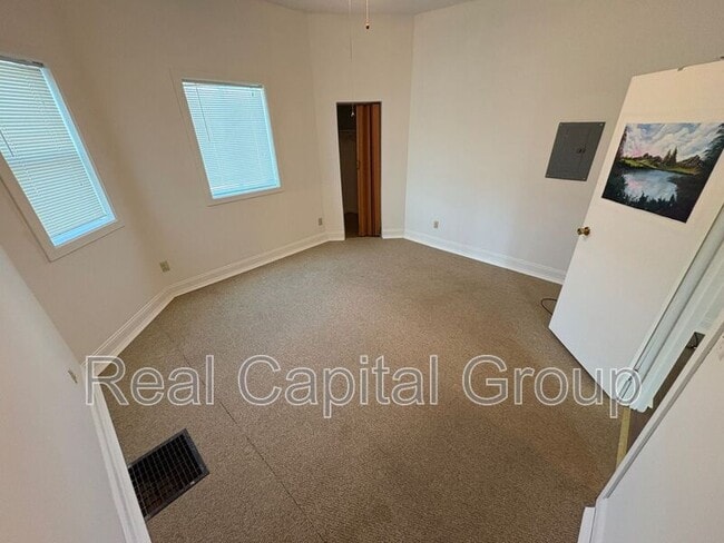 Photo - 340 N Main St Unidad 1