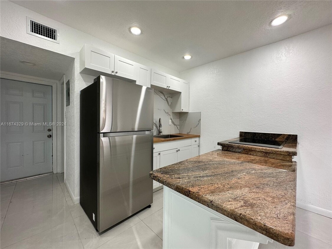 Photo - 2220 Charleston St (Hollywood, FL)