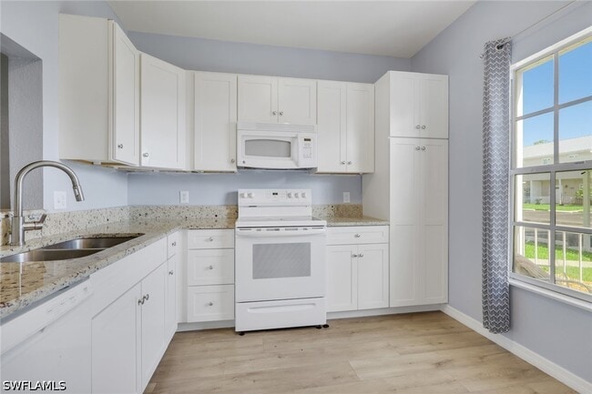 Photo - 6085 Lakefront Dr