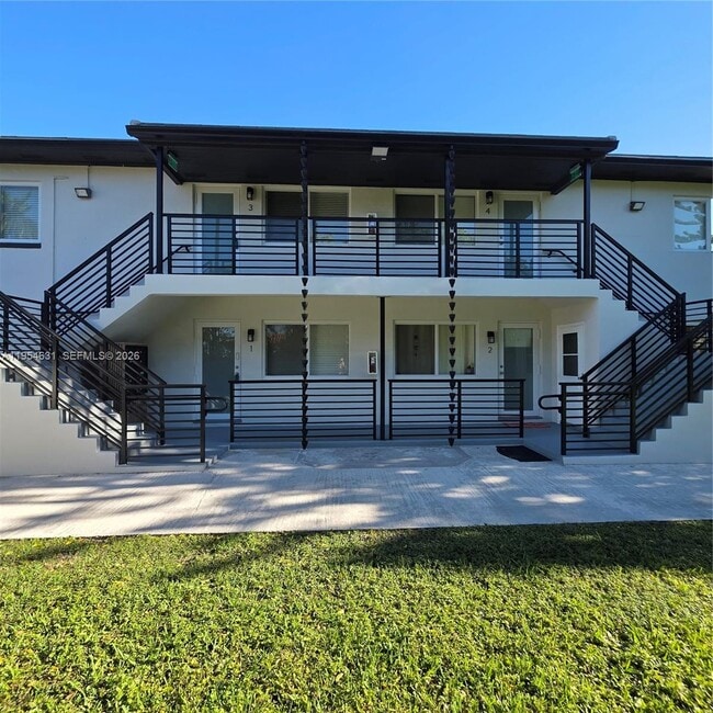 Photo - 2140 Biarritz Dr Unit 1