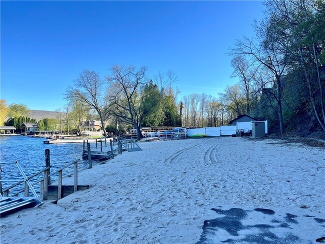 Photo - 9 Harbour Ln
