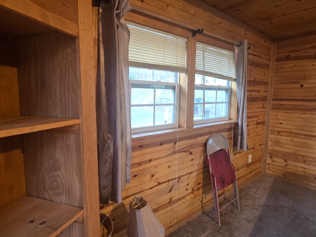 Photo - 1960 Saddleback Dr