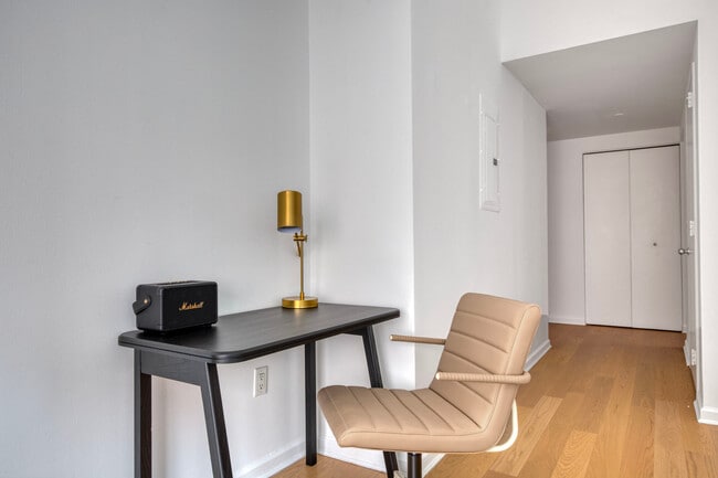 Photo - 535 W 23 St Unit FL5-ID2193