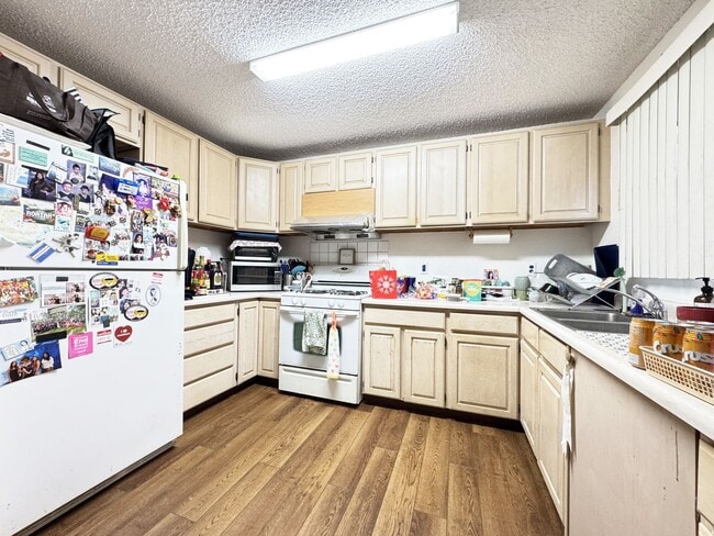 Photo - JCW Living Trust Unit JCW Living Trust A (down)