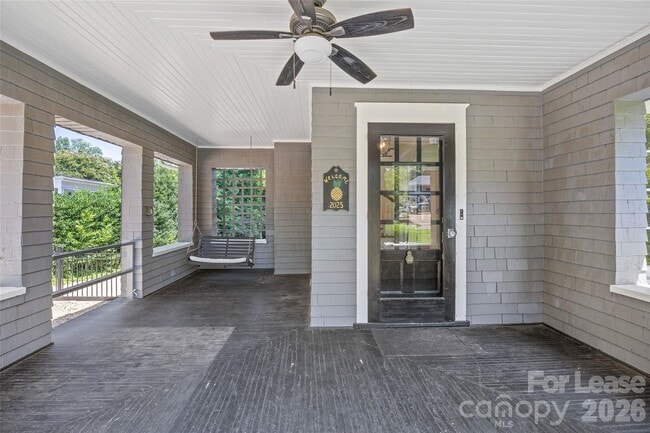 Photo - 2025 Sharon Rd