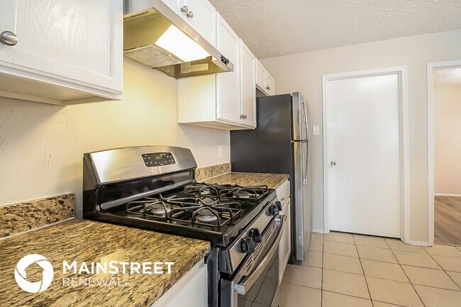 Photo - 7003 Oakmantle Dr