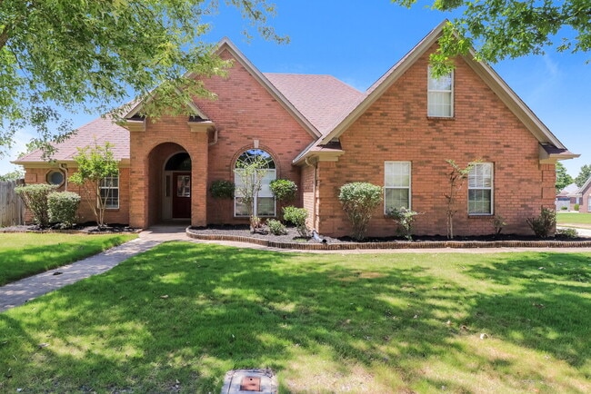 Building Photo - 3145 Big Ben S