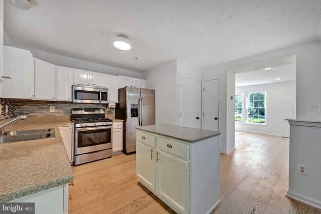 Photo - 7836 Foxfarm Ln