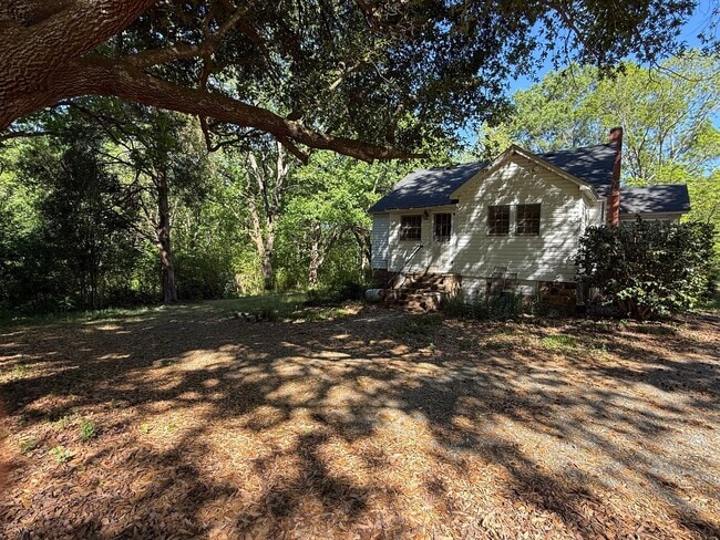 Photo - 3 Bedroom/1 Bath home for rent