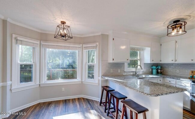 Photo - 2232 Valley Dr