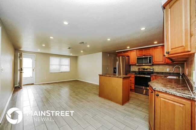 Photo - 2421 Harvard Rd