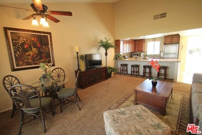 Photo - 40420 Bay Hill Way
