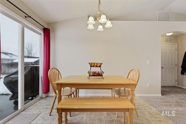 Photo - 3 Bedroom Home in Nampa _ Pet Friendly!