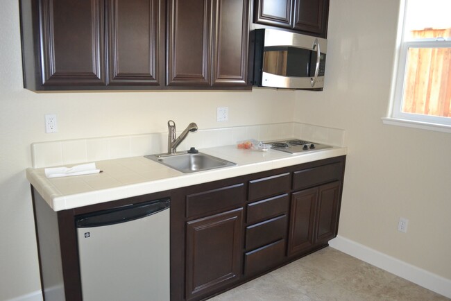Building Photo - 2510 Amantea Way Unit In law $2150 Rental