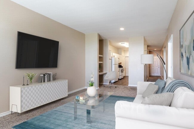 Photo - Villa Du Lac Apartment Homes