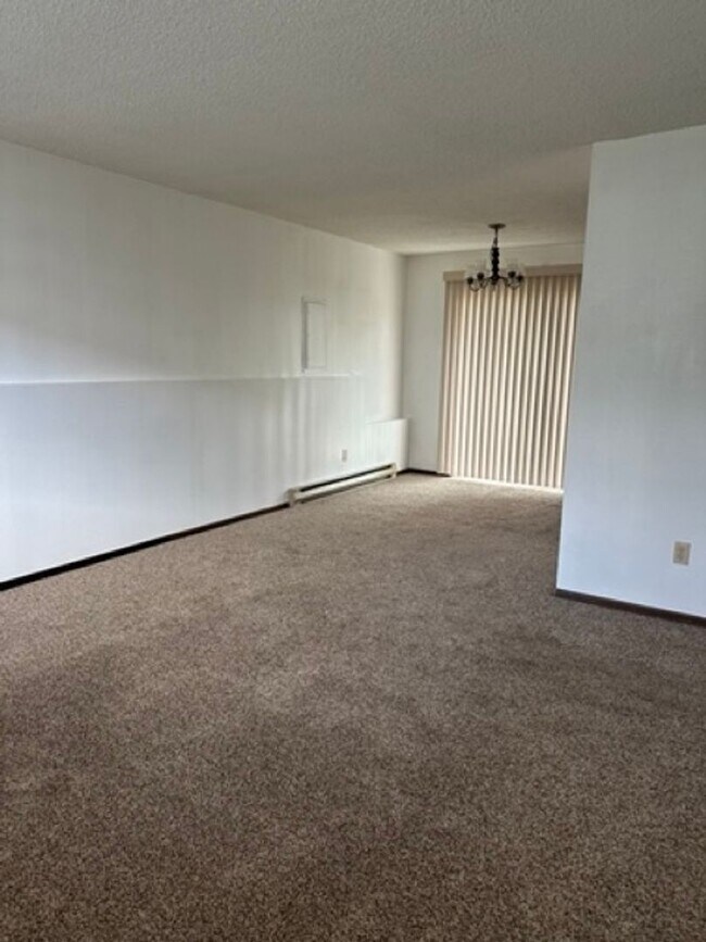 Photo - 4979-823/825 2nd St Duplex Unit 823