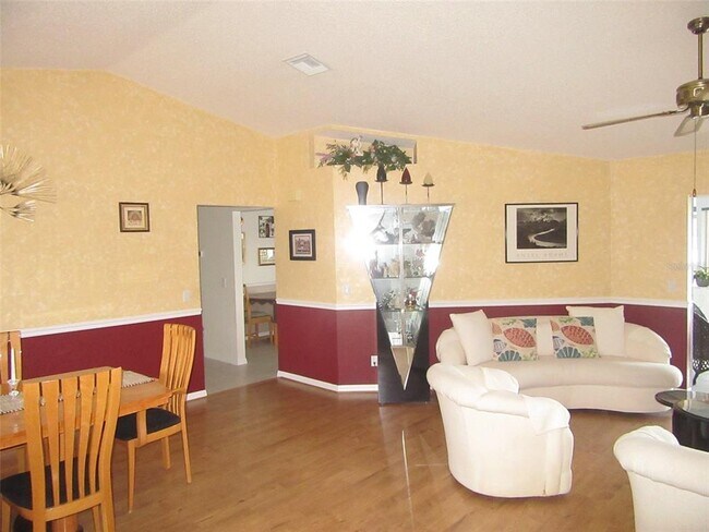 Photo - 4088 Gingold St