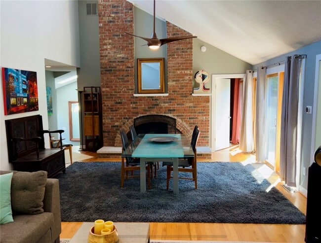 Photo - 27 Hoyt Pl
