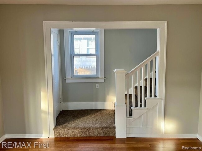 Photo - 118 Potter Ave