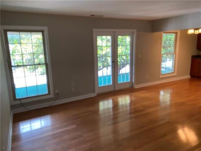 Photo - 3125 Colonial Way Unidad G